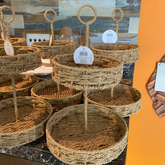 Last one‼️Super cute wicker tiered trays!!! - Picture 2 of 8